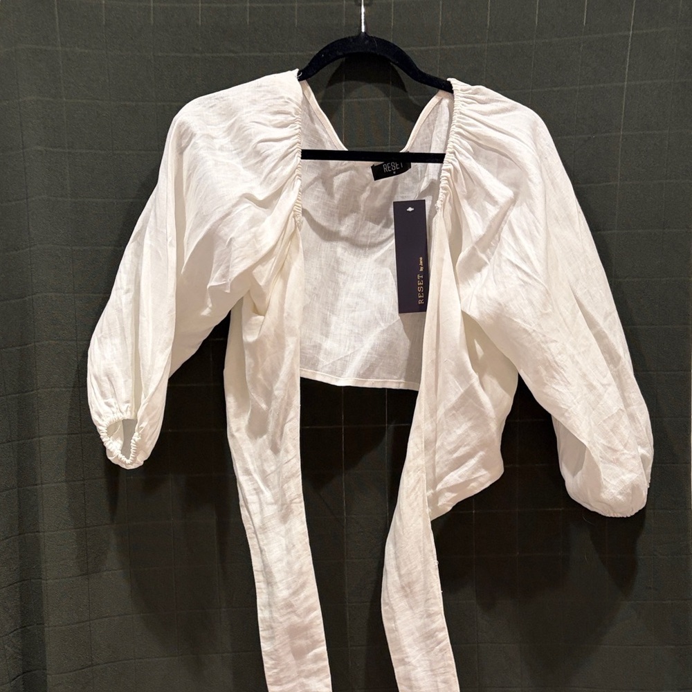 Elegant White Women's Shrug